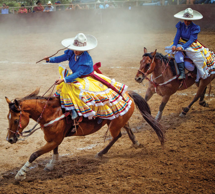 Perla Tapatía riders perform at the Arizona State Finals