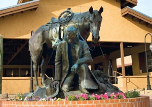 Wickenburg statue