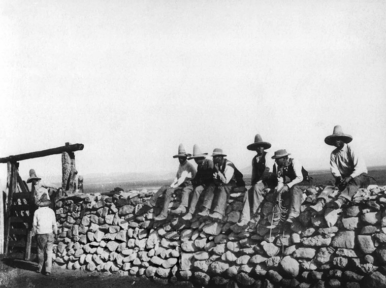 VaquerosonWall