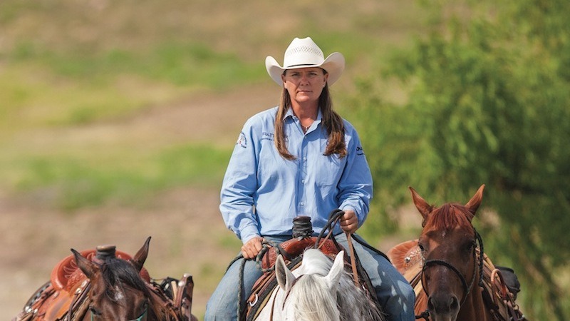 Lari Dee Guy with horses