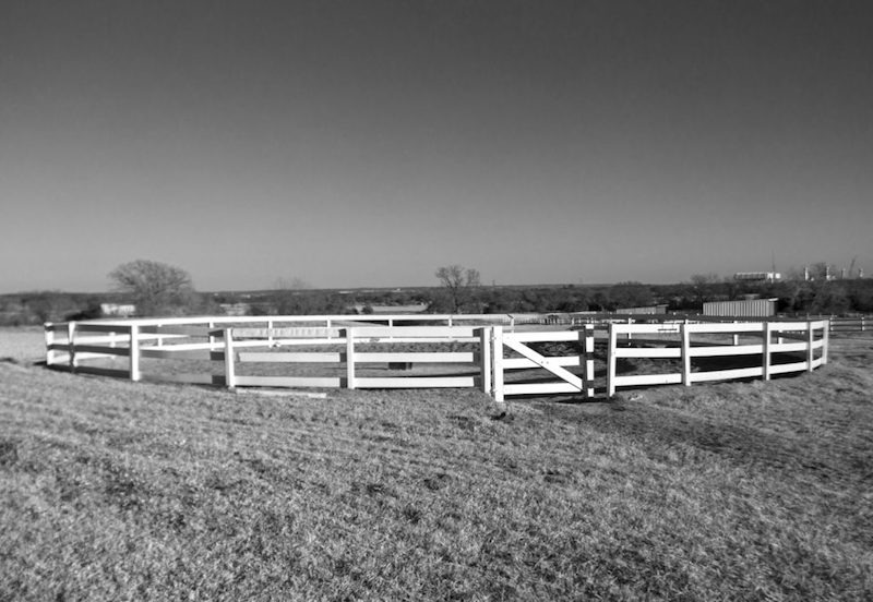 wood fence roundpen