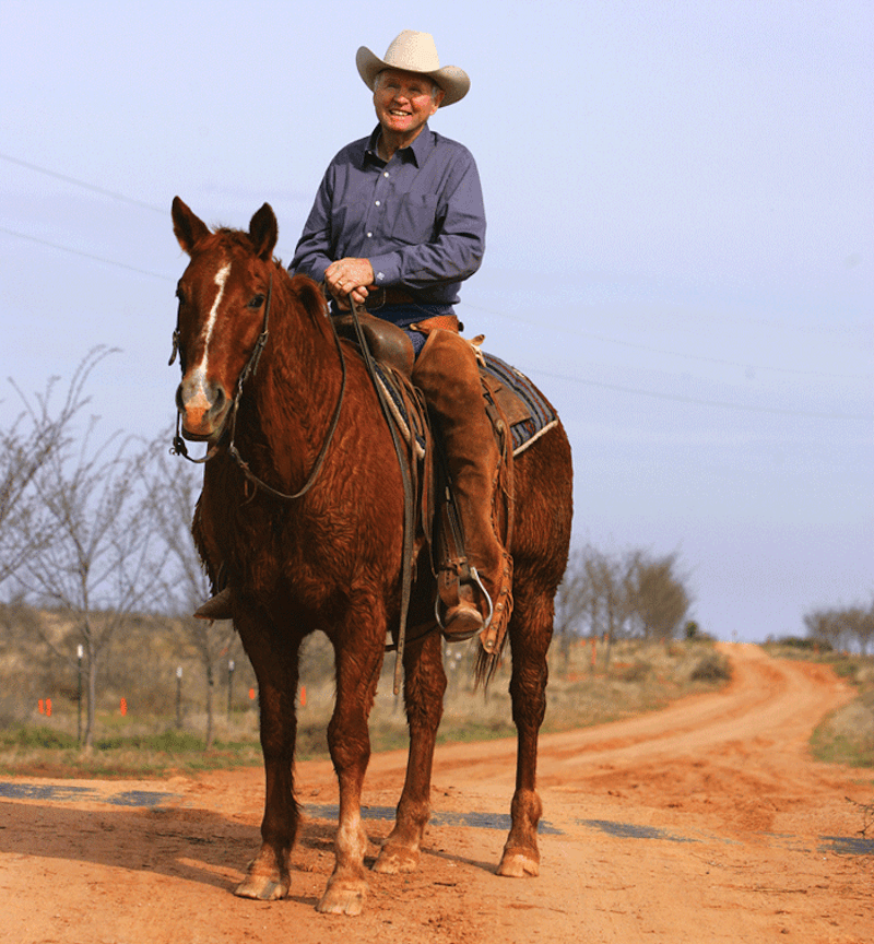 Buster Welch riding his gelding enchilada