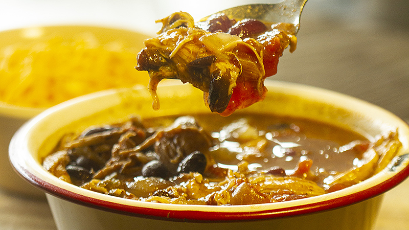 Kent Rollins' slow cooker chicken chili is delicious and simple.