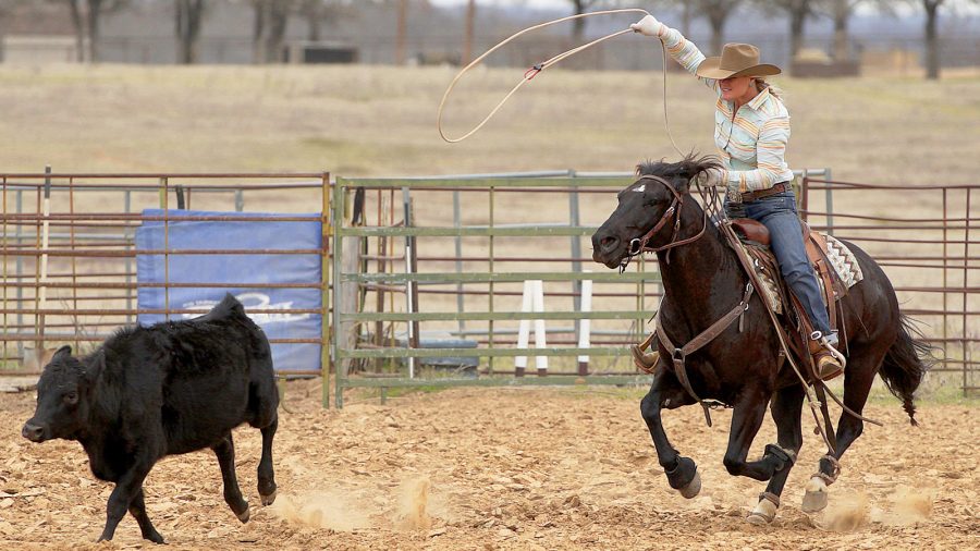 Ranch Horse Association of America Champion Kelsey Love Thomas gives roping tips.