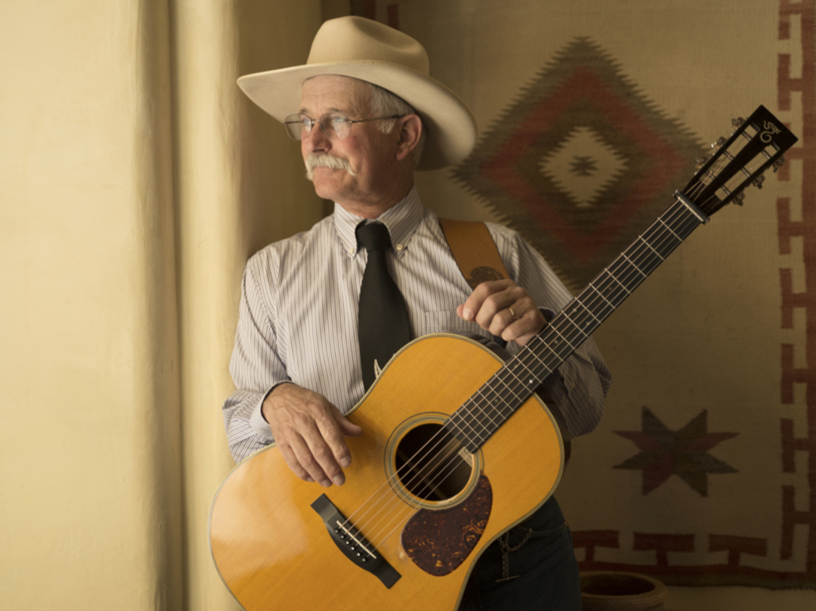 Dave Stamey sings cowboy songs