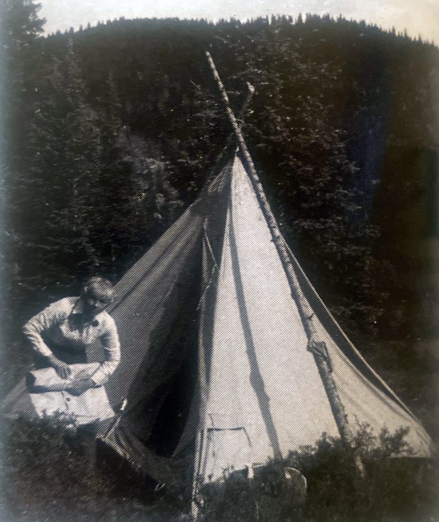 Tent used for pack trips.