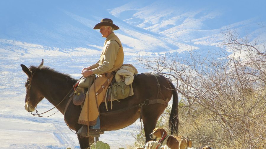Warner Glenn raised hunting hounds