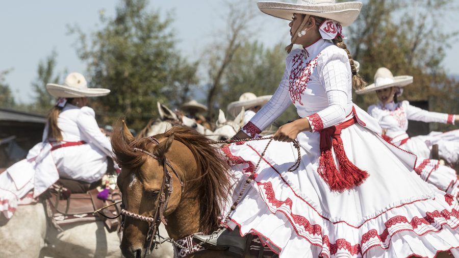 Escaramuza Erandi drill team competing.