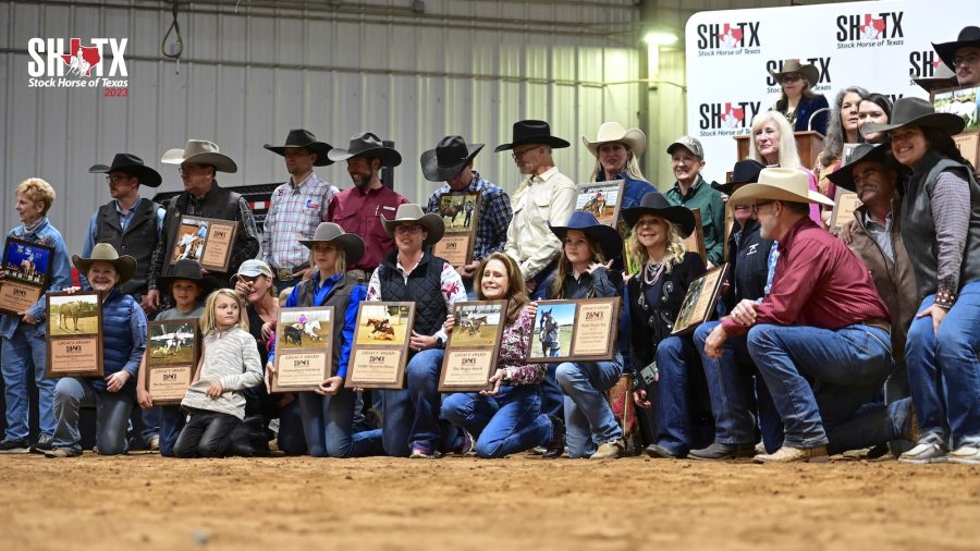 Horse owners and exhibitors pose with their Stock Horse of Texas legacy awards.
