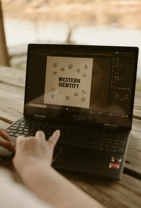 Western Identity, custom livestock brand company. Photo by @oneshotshae