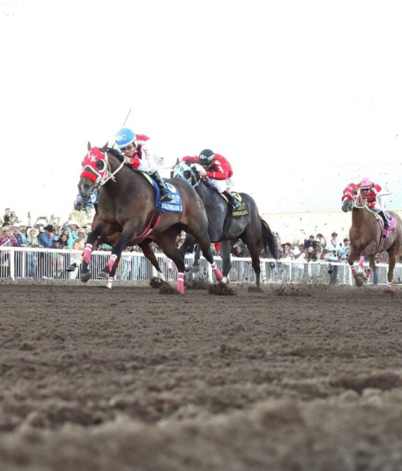 Hezgothelook Z under jockey Bryan Candanosa winning the All American Futurity with a time of 21.12